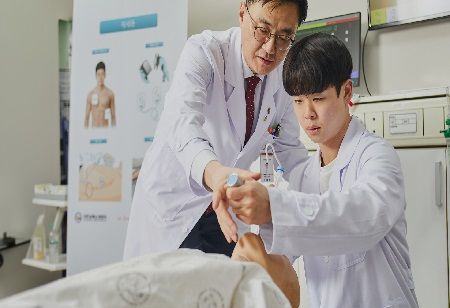 St. George's University, Dwight Seoul Partner On Medical Education