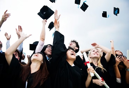 New City College celebrates Higher Education Graduation