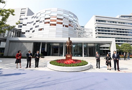 Lui Honored with Renamed Shanghai Jiao Tong University Science Park